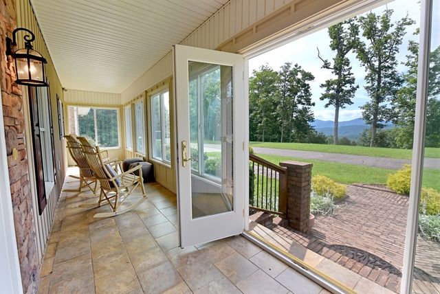 237 Terrace Lane, Blairsville, GA 30512