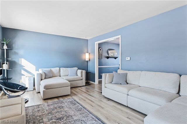 8280 Bendemeer Drive, Poland, OH 44514