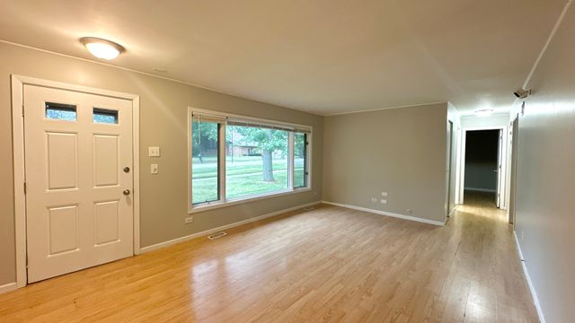 18920 Avers Avenue, Flossmoor, IL 60422