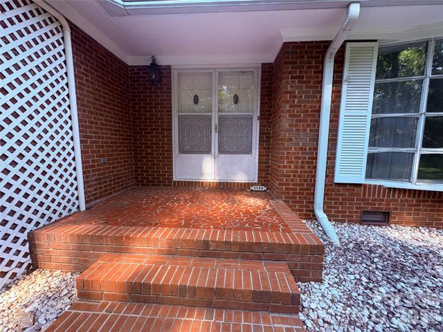 5500 Saddlewood Lane, Mint Hill, NC 28227