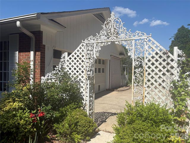5500 Saddlewood Lane, Mint Hill, NC 28227