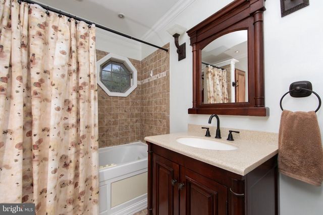 787 LANCING RD, West Deptford, NJ 08096