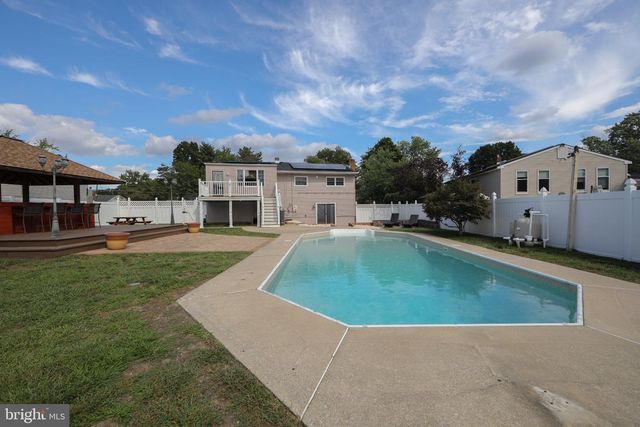 787 LANCING RD, West Deptford, NJ 08096
