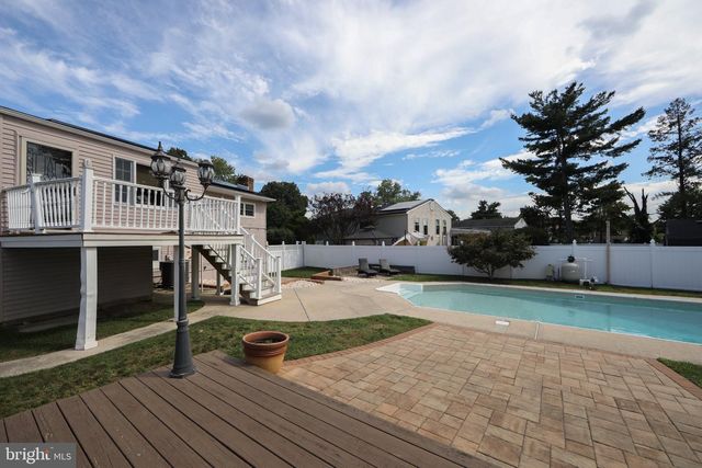 787 LANCING RD, West Deptford, NJ 08096