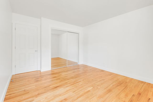 160 E Terra Cotta Avenue, Crystal Lake, IL 60014