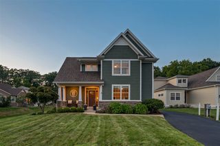 293 Morning Walk Path, Benton Harbor, MI 49022