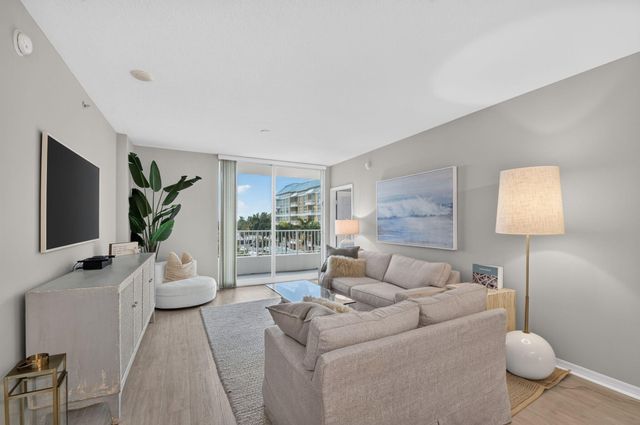 625 Casa Loma Boulevard 506, Boynton Beach, FL 33435
