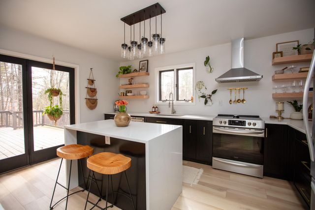 8 Northwood Avenue, Peru, NY 12972