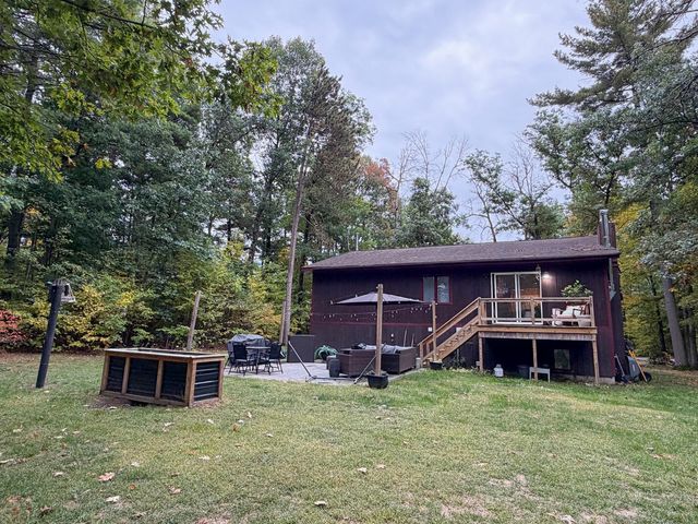 8 Northwood Avenue, Peru, NY 12972