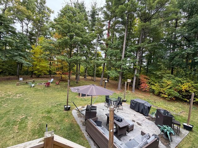 8 Northwood Avenue, Peru, NY 12972