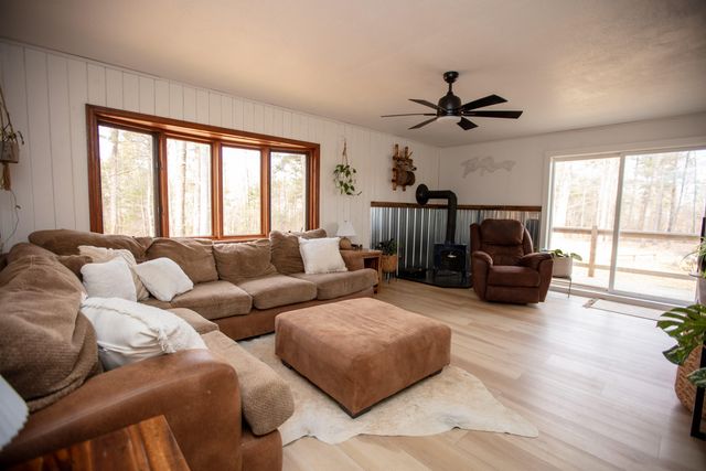 8 Northwood Avenue, Peru, NY 12972