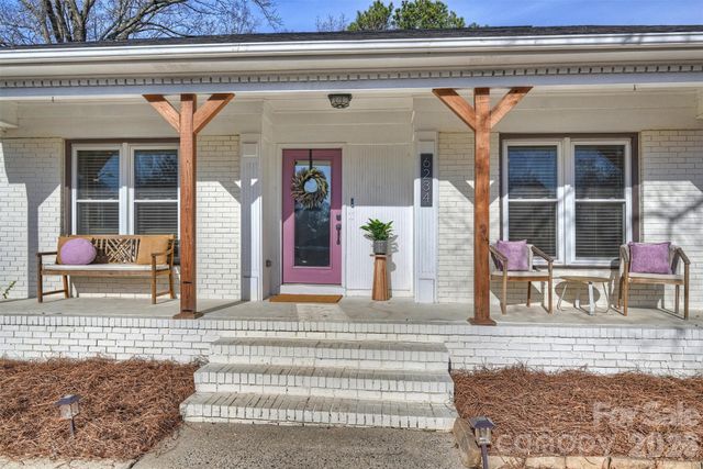 6234 Ashcrest Drive, Charlotte, NC 28217