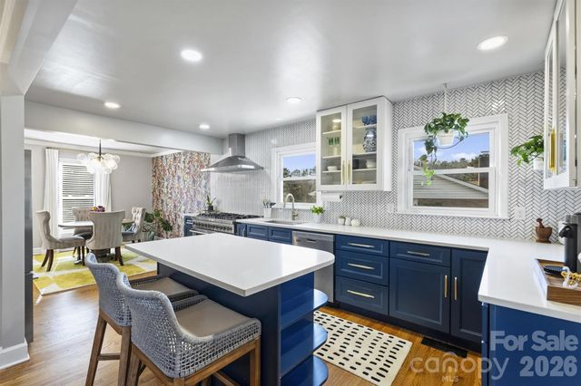 6234 Ashcrest Drive, Charlotte, NC 28217