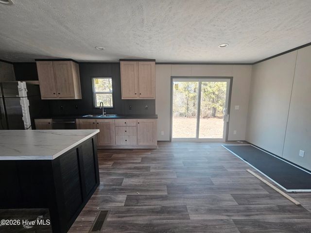 109 Mockingbird Lane, Holly Ridge, NC 28445