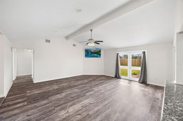 3501 Old Oaks Drive, Baytown, TX 77521