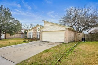 3501 Old Oaks Drive, Baytown, TX 77521