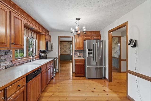 11167 Northwood Avenue NE, Bolivar, OH 44612