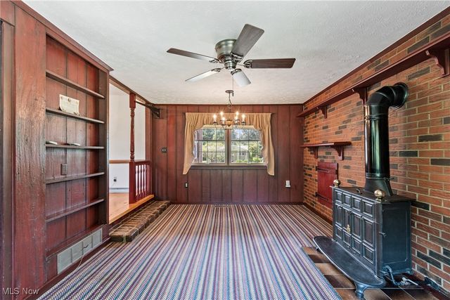 11167 Northwood Avenue NE, Bolivar, OH 44612