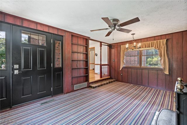 11167 Northwood Avenue NE, Bolivar, OH 44612