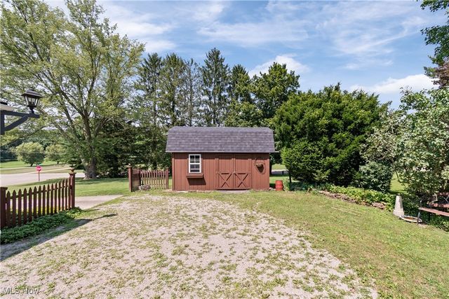 11167 Northwood Avenue NE, Bolivar, OH 44612