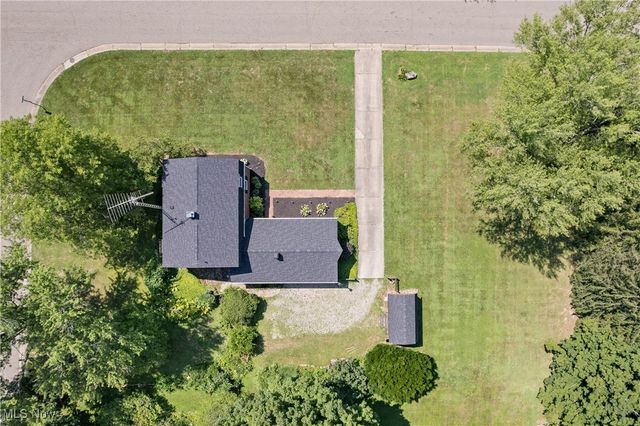 11167 Northwood Avenue NE, Bolivar, OH 44612