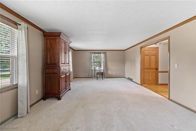 11167 Northwood Avenue NE, Bolivar, OH 44612