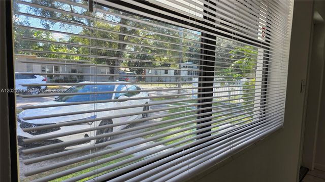525 NE 132nd Ter 525 or 527, North Miami, FL 33161