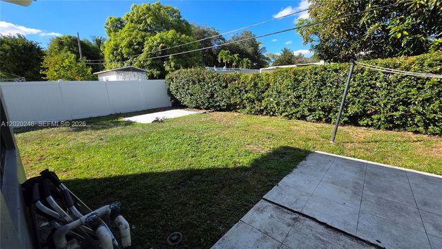 525 NE 132nd Ter 525 or 527, North Miami, FL 33161