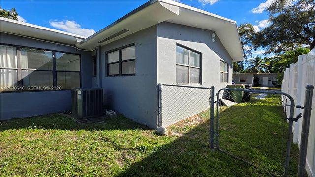525 NE 132nd Ter 525 or 527, North Miami, FL 33161