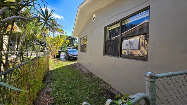 525 NE 132nd Ter 525 or 527, North Miami, FL 33161