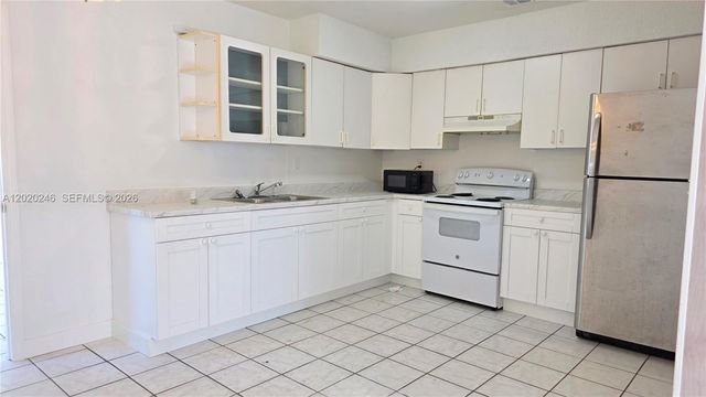 525 NE 132nd Ter 525 or 527, North Miami, FL 33161
