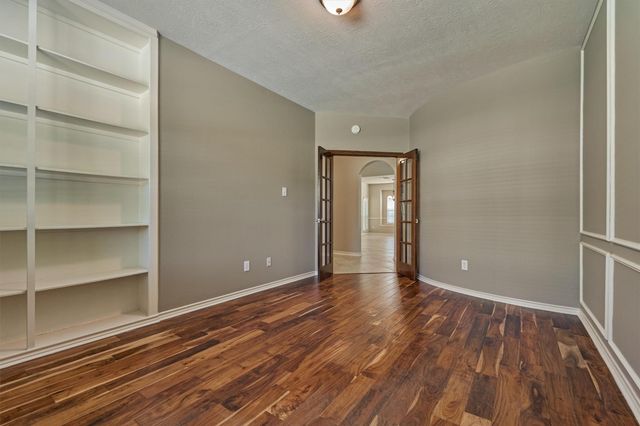 30202 W Legends Trail Drive, Spring, TX 77386