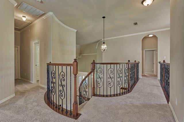 30202 W Legends Trail Drive, Spring, TX 77386