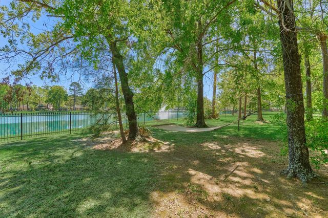 30202 W Legends Trail Drive, Spring, TX 77386