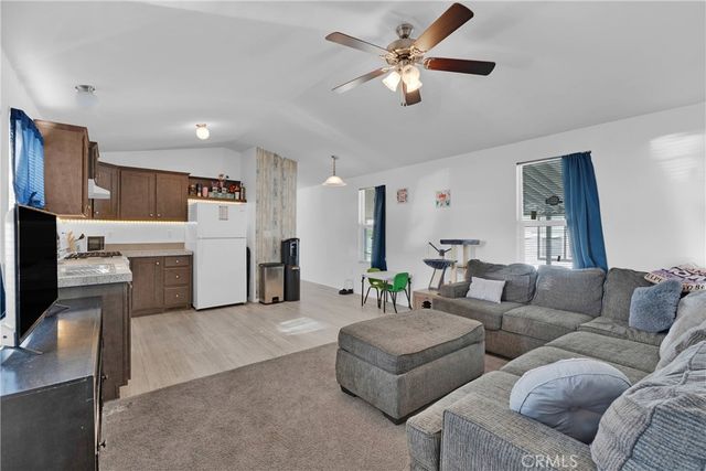 2494 W Main 48, Barstow, CA 92311