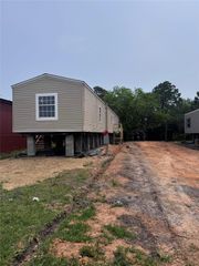 503 7th Street, San Leon, TX 77539