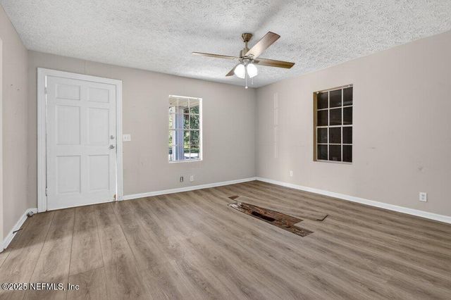 1131 PANGOLA Drive, Jacksonville, FL 32205