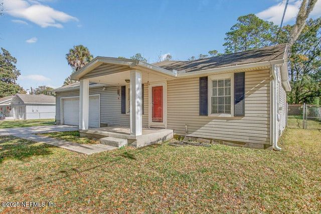 1131 PANGOLA Drive, Jacksonville, FL 32205