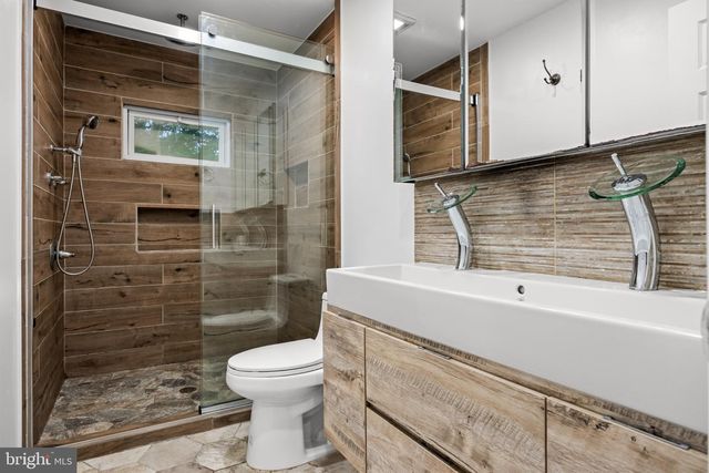 2005 CHAPEL AVE W, Cherry Hill, NJ 08002