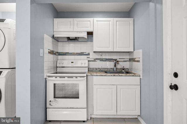 2005 CHAPEL AVE W, Cherry Hill, NJ 08002