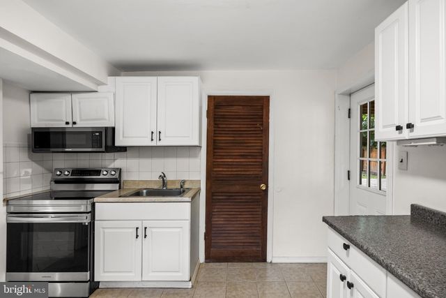 2005 CHAPEL AVE W, Cherry Hill, NJ 08002