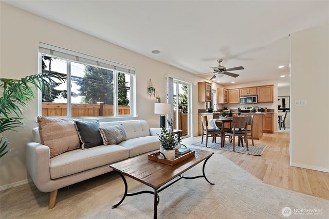 13235 124th Court NE, Kirkland, WA 98034