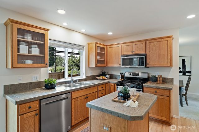 13235 124th Court NE, Kirkland, WA 98034