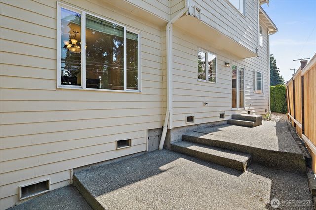 13235 124th Court NE, Kirkland, WA 98034