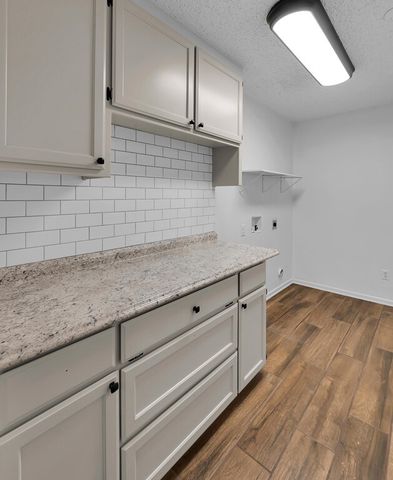 216 Texas Avenue, Hewitt, TX 76643