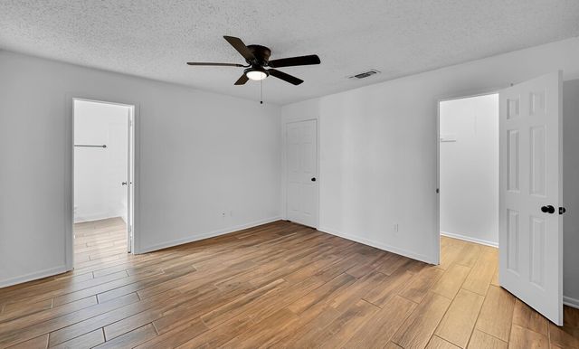 216 Texas Avenue, Hewitt, TX 76643
