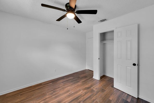 216 Texas Avenue, Hewitt, TX 76643