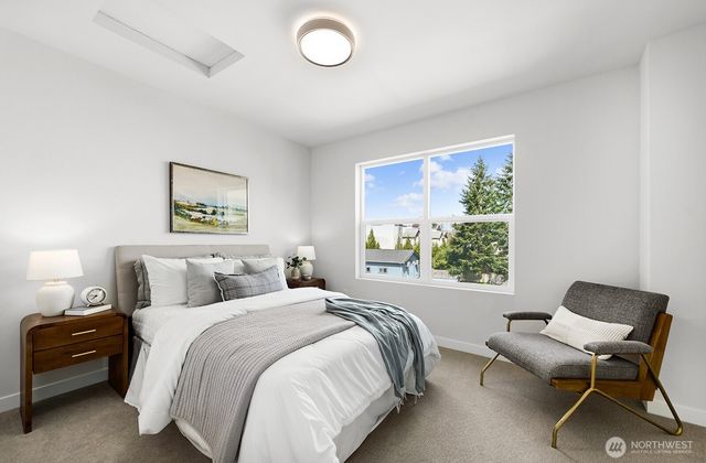 749 7th Avenue NW, Issaquah, WA 98027
