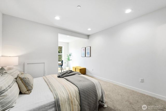 749 7th Avenue NW, Issaquah, WA 98027