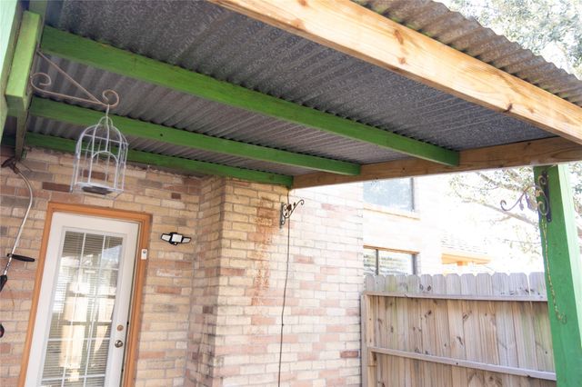 8423 Grand Knolls Drive, Houston, TX 77083